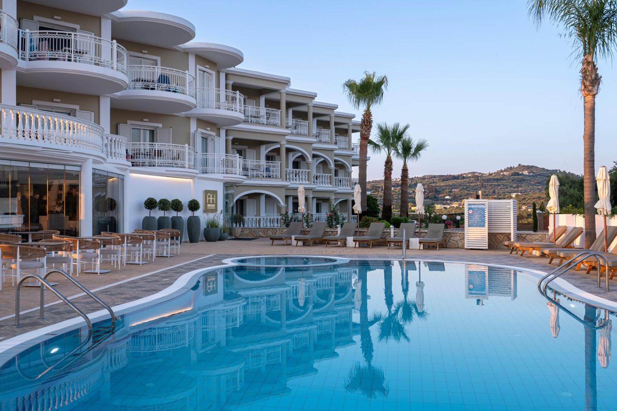 Arkadia Hotel Kypseli Ngoại thất bức ảnh